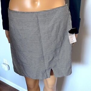 Black and White Houndstooth Mini Skirt with Slit